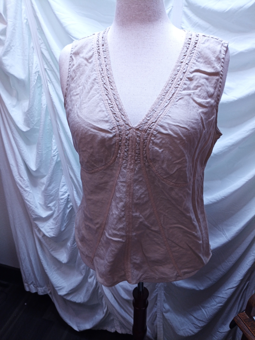 Women's V-Neck Sleeveless Camisole Tank Top - Cream